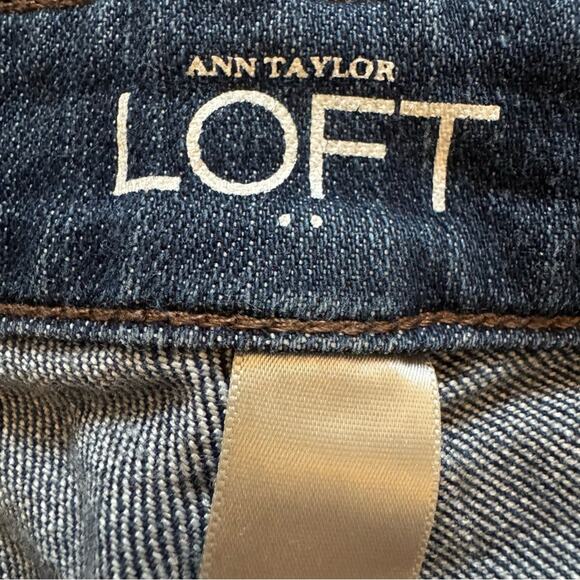 Loft dark wash curvy skinny low rise jeans pants size 6P
b28 - Picture 2 of 5